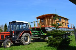 Unser neues Hausboot das Driftholt II kann nun in den Amazonas des Nordens gelassen werden!