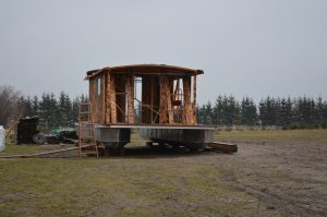 Das neue Hausboot wird im Mai in den Amazonas des Nordens gelassen. Bis dahin ist noch einiges zutun!