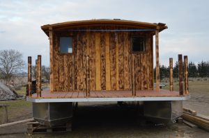 Frontansicht des Hausboots Driftholt II